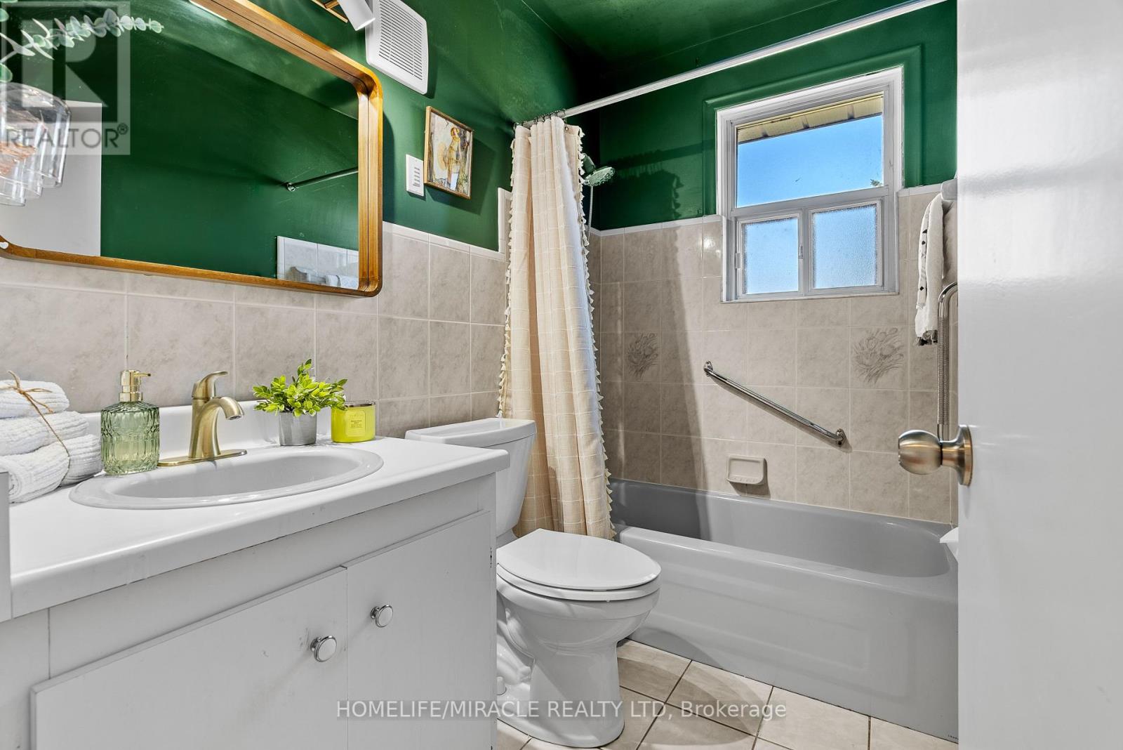 1013 Brucedale Avenue E, Hamilton, Ontario  L8T 1M6 - Photo 14 - X12202910