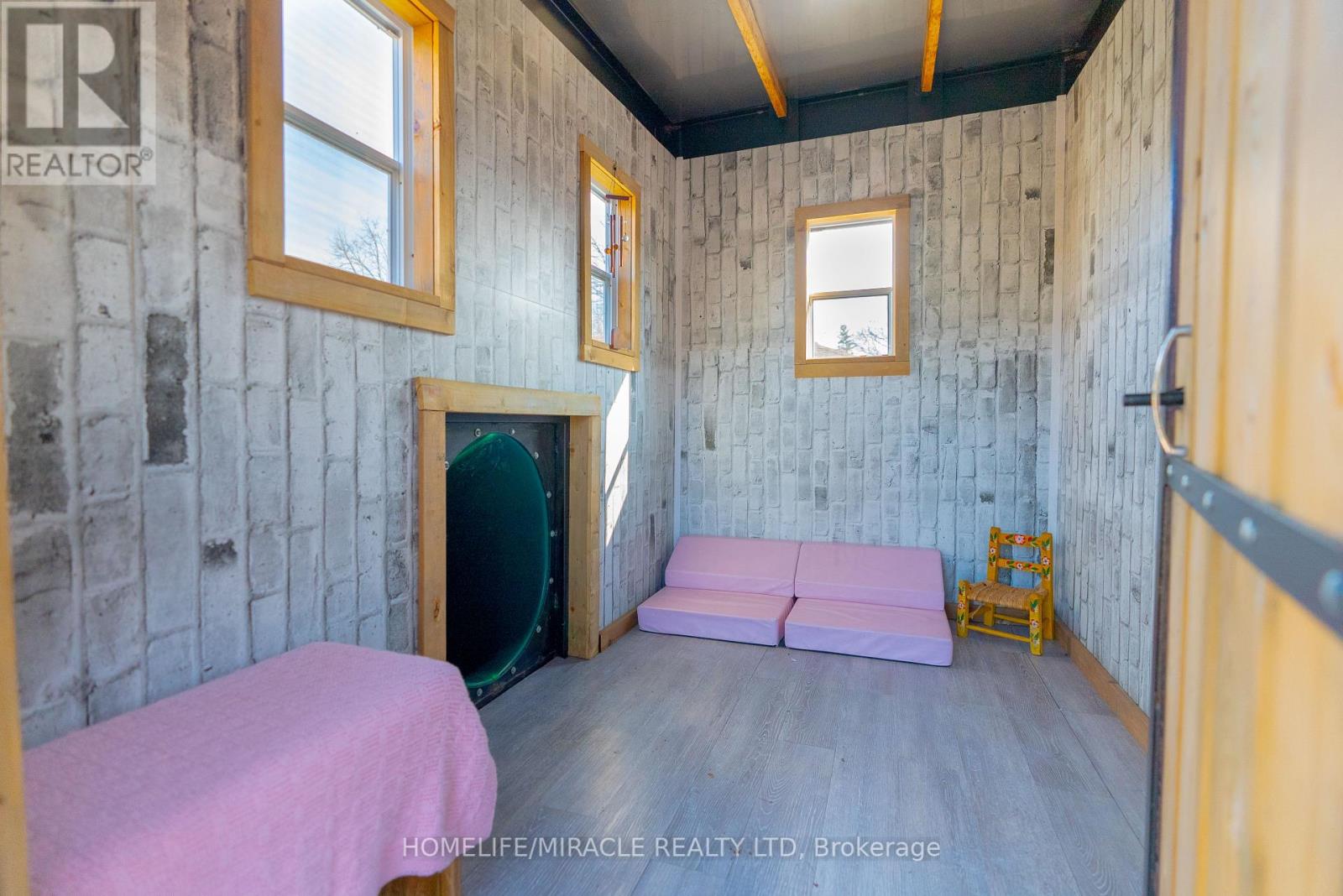 1013 Brucedale Avenue E, Hamilton, Ontario  L8T 1M6 - Photo 25 - X12202910