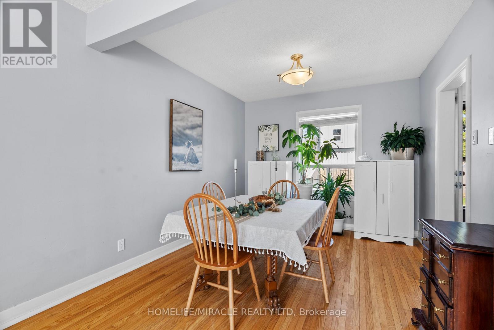 1013 Brucedale Avenue E, Hamilton, Ontario  L8T 1M6 - Photo 7 - X12202910