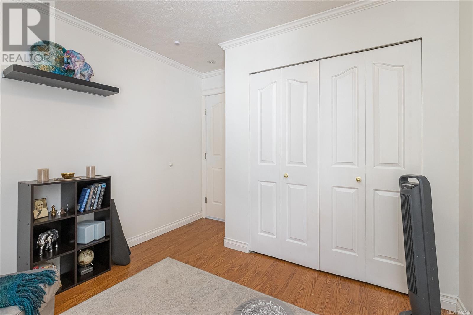 Property at 2236 Tara Pl image 4