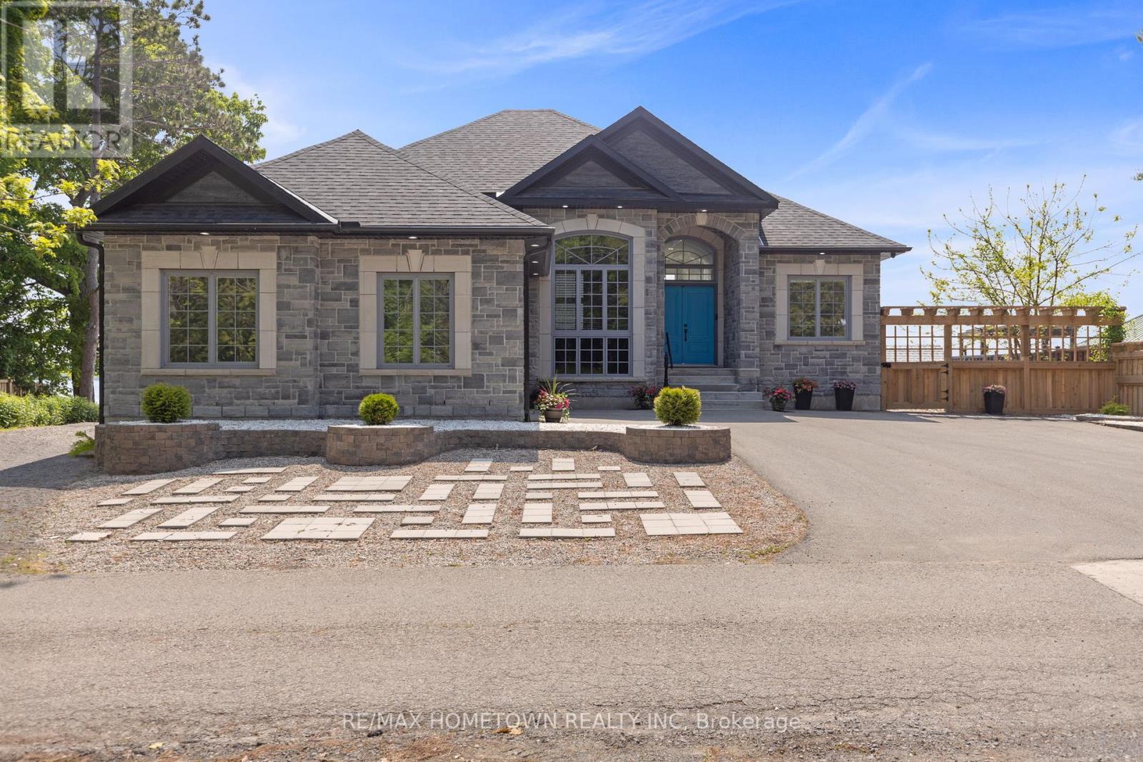 257 Hudson Point Road, Elizabethtown-Kitley, Ontario  K6V 7E3 - Photo 2 - X12203034