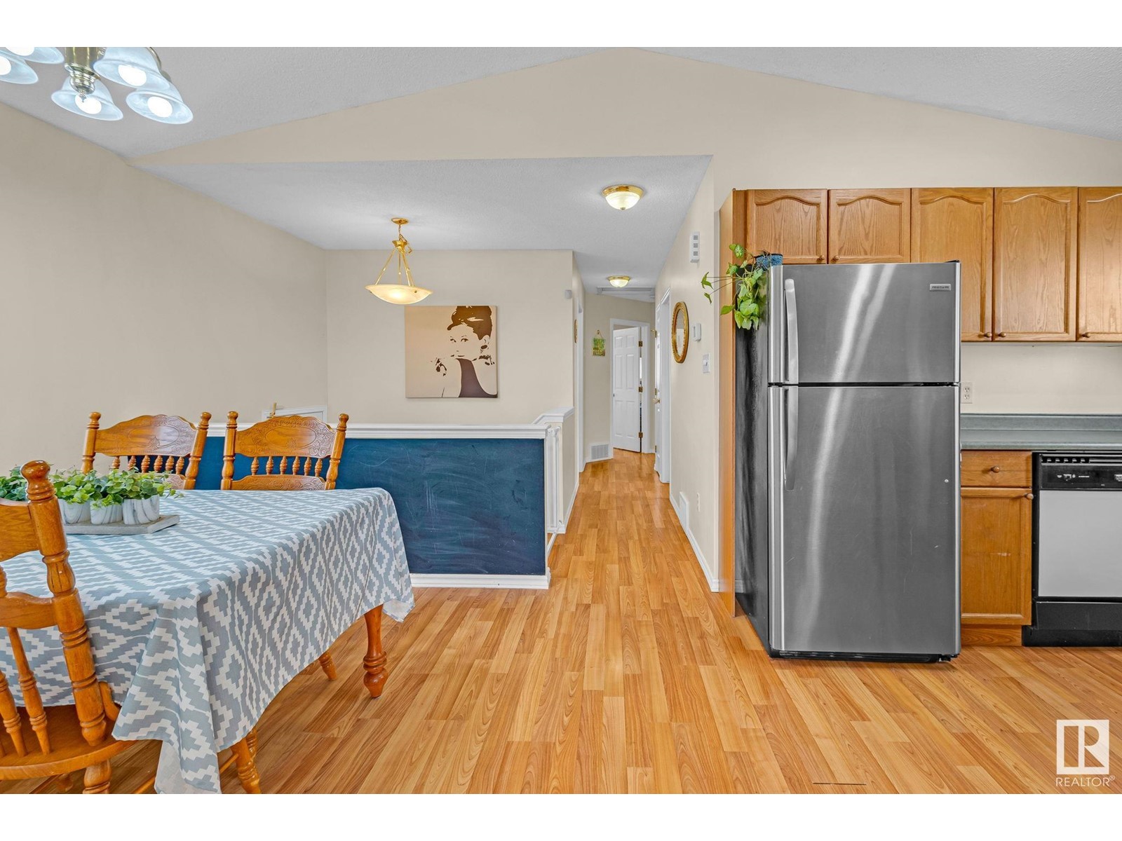 4420 150 Av Nw, Edmonton, Alberta  T5Y 2Z9 - Photo 5 - E4440872