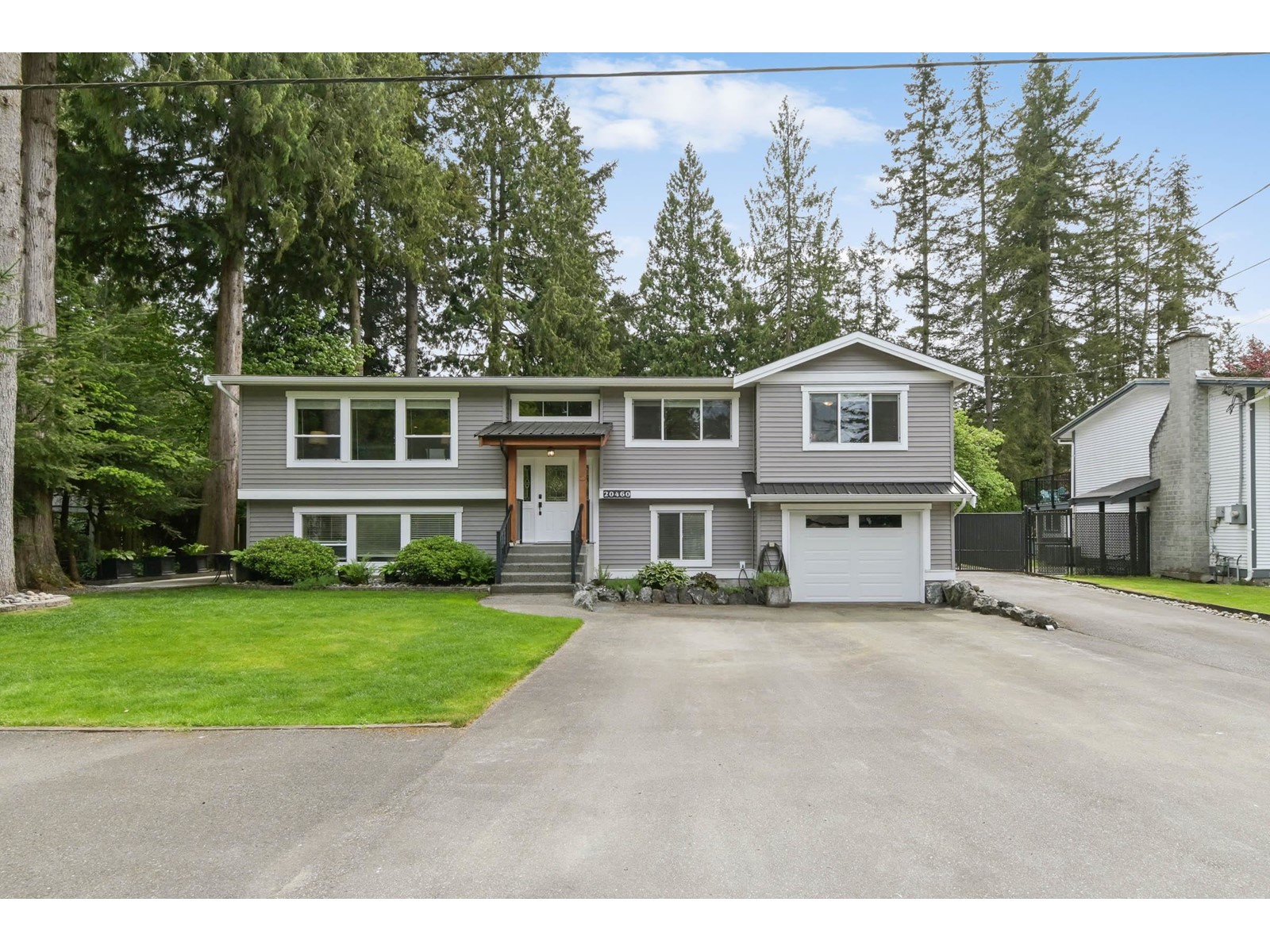 20460 42A AVENUE, Langley, British Columbia