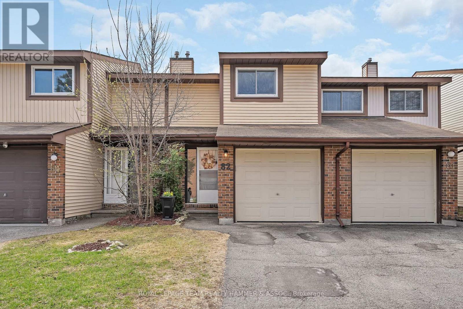 82 Baneberry Crescent, Ottawa, Ontario  K2L 2Y4 - Photo 3 - X12203001