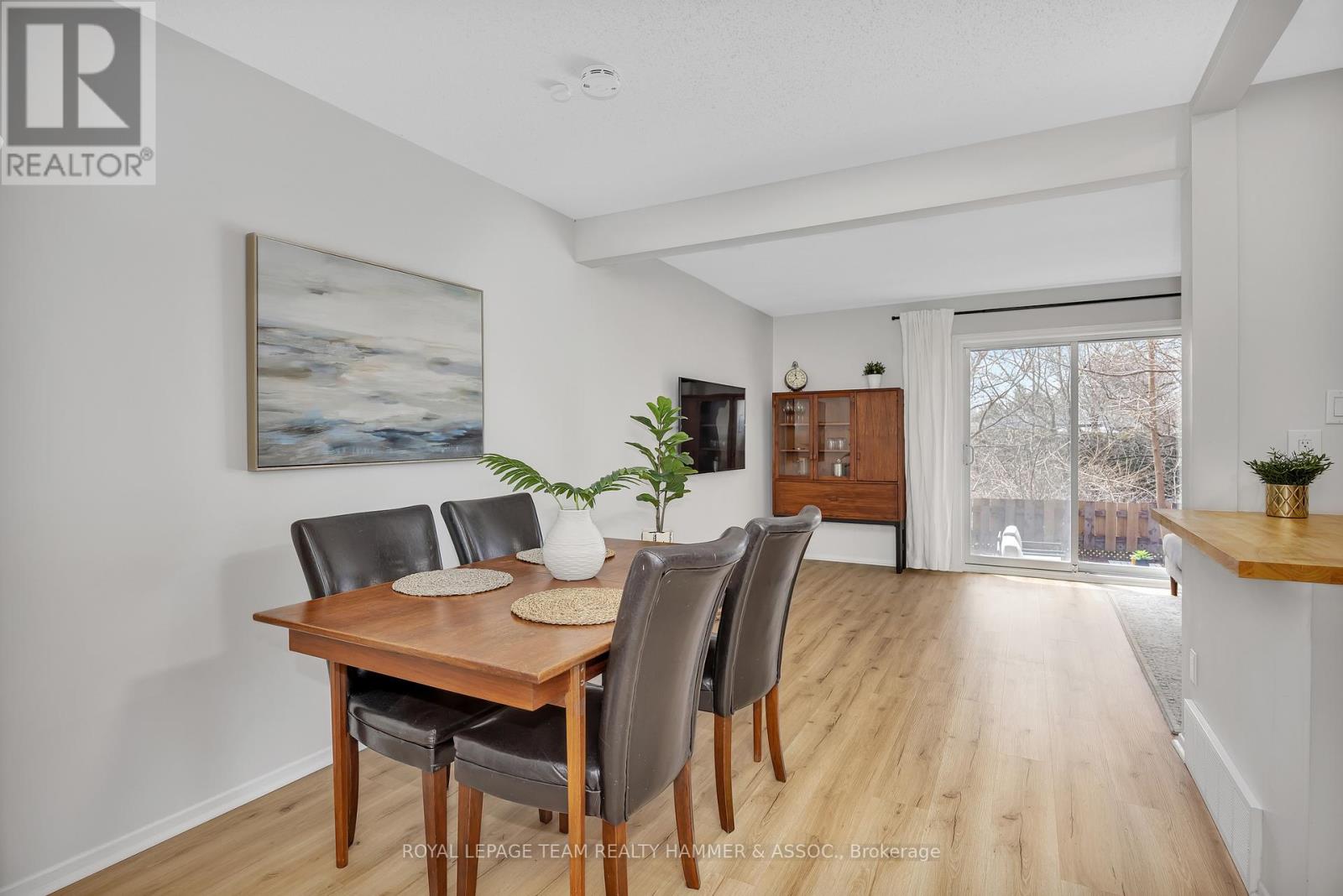 82 Baneberry Crescent, Ottawa, Ontario  K2L 2Y4 - Photo 6 - X12203001