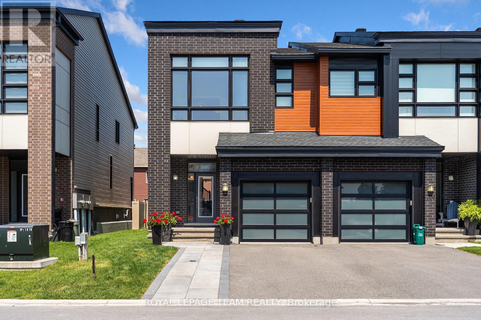708 Twist Way, Ottawa, Ontario  K2V 0M8 - Photo 2 - X12203012