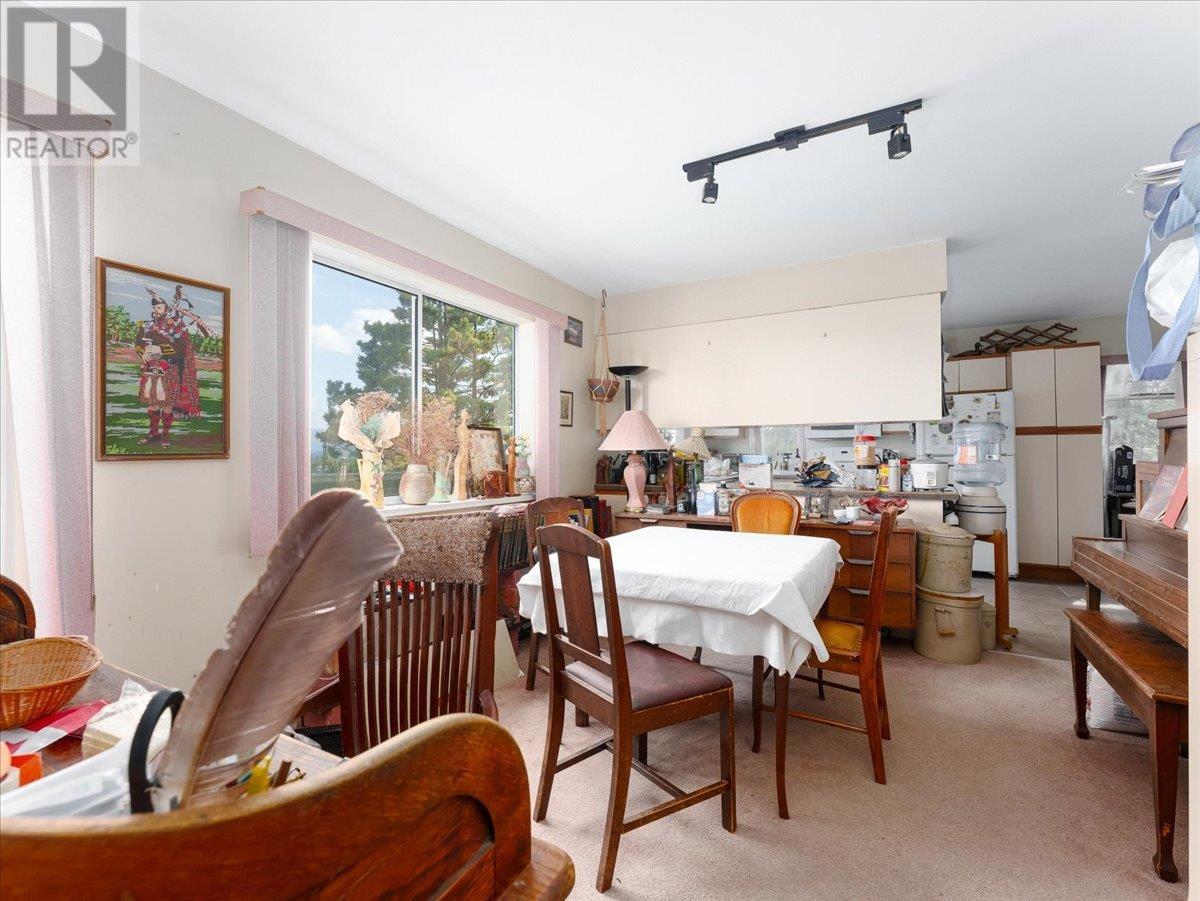 Property at 4660 BOND STREET image 5