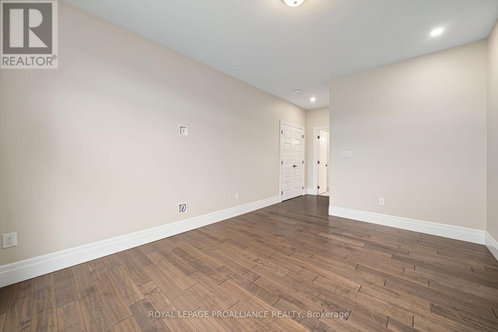 66 Pineridge Drive, Prince Edward County, Ontario  K0K 2T0 - Photo 16 - X12203041