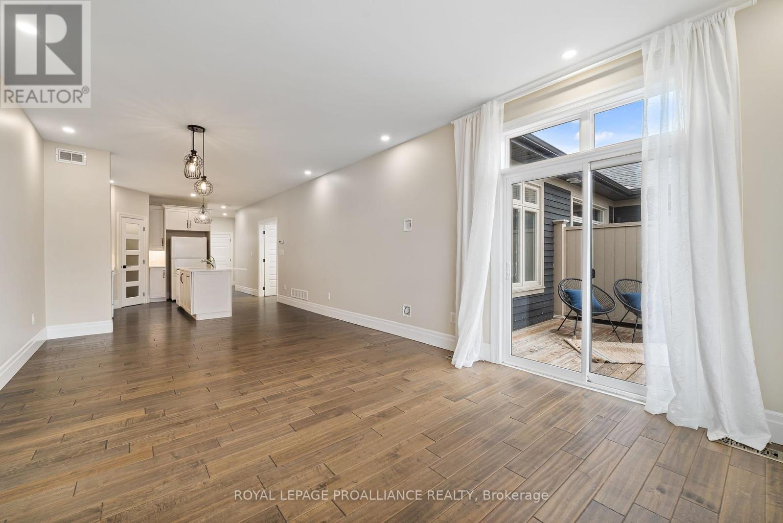 66 Pineridge Drive, Prince Edward County, Ontario  K0K 2T0 - Photo 12 - X12203041