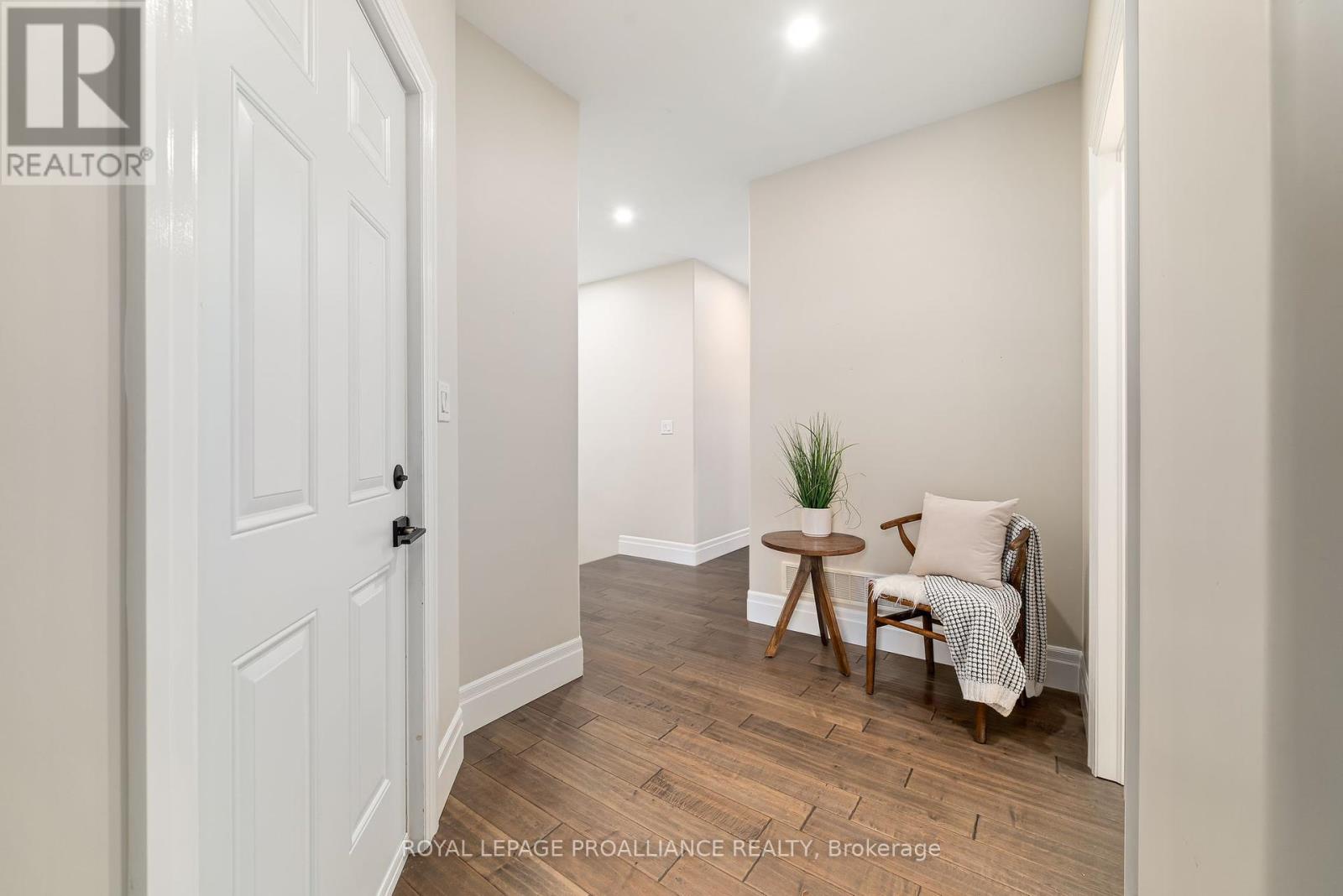 66 Pineridge Drive, Prince Edward County, Ontario  K0K 2T0 - Photo 4 - X12203041