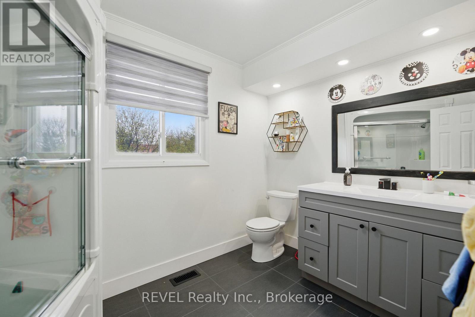5 Elderwood Drive, St. Catharines, Ontario  L2S 3E7 - Photo 33 - X12198046