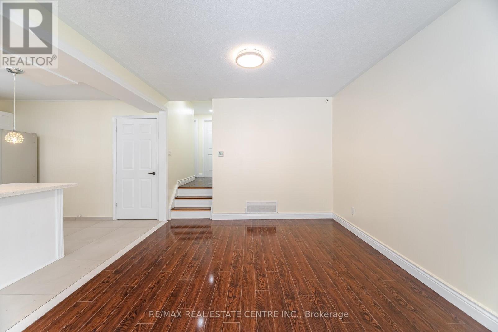 96 Fallingdale Crescent, Brampton, Ontario  L6T 3J6 - Photo 13 - W12198624