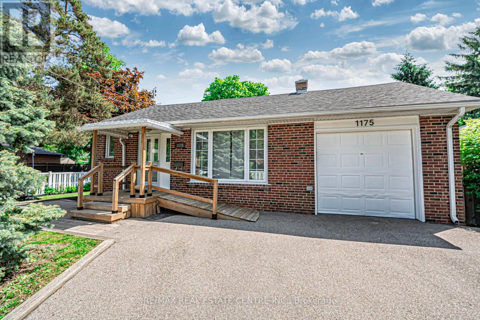 1175 KIPLING AVENUE, Toronto, Ontario