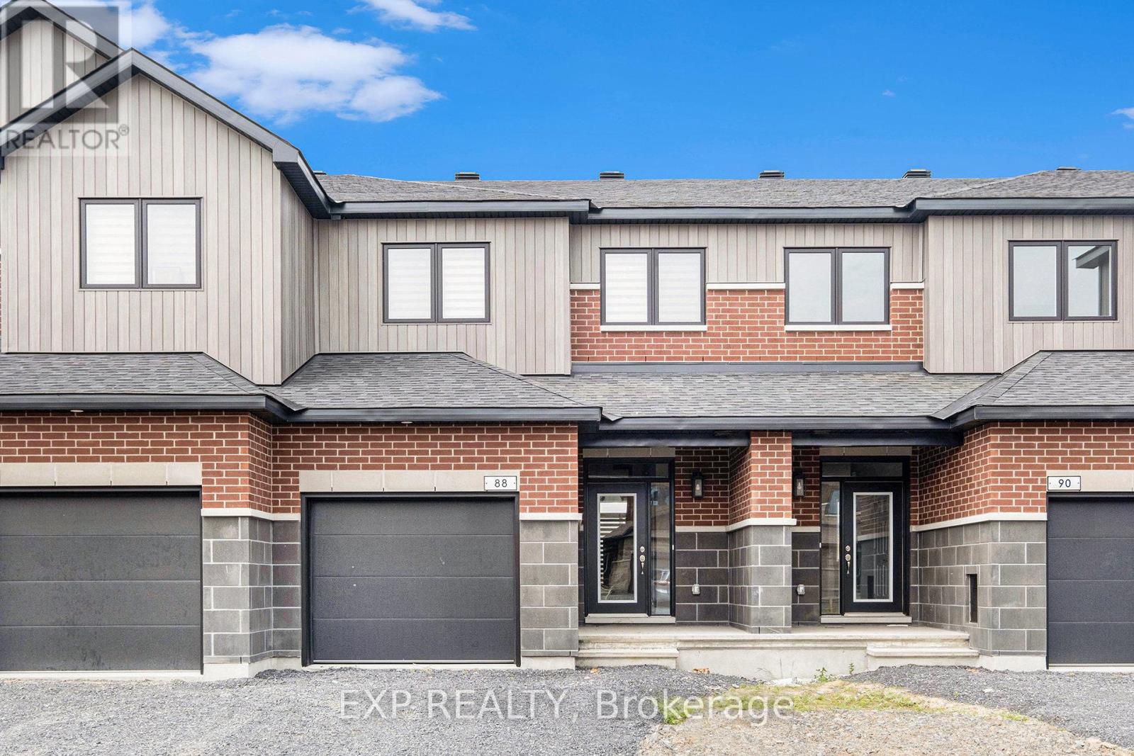 88 RICHELIEU STREET, Russell, Ontario