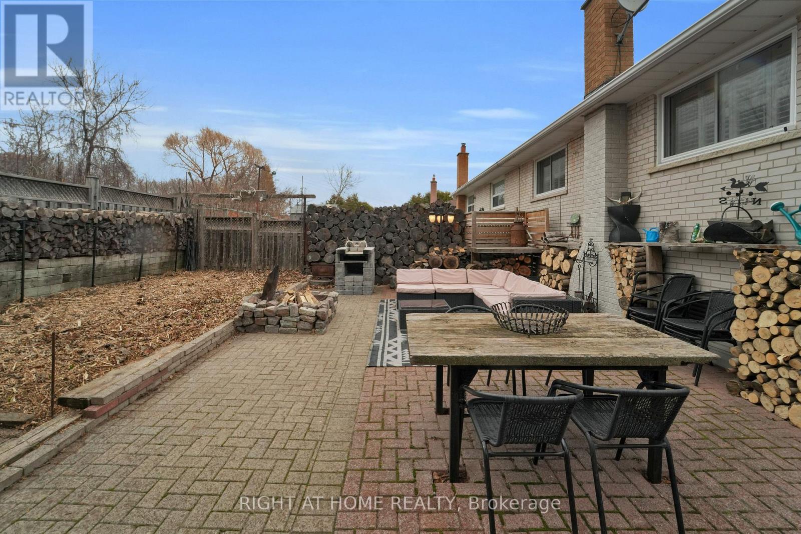 54 Primula Crescent, Toronto, Ontario  M9L 1K2 - Photo 37 - W12202817