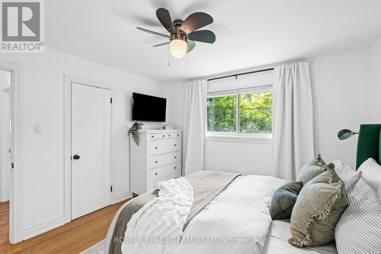 410 Hartleigh Avenue, Ottawa, Ontario  K2B 5J4 - Photo 21 - X12203050