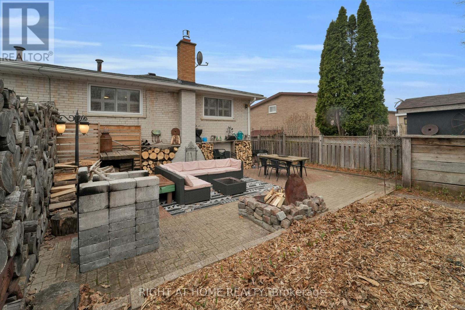 54 Primula Crescent, Toronto, Ontario  M9L 1K2 - Photo 39 - W12202817