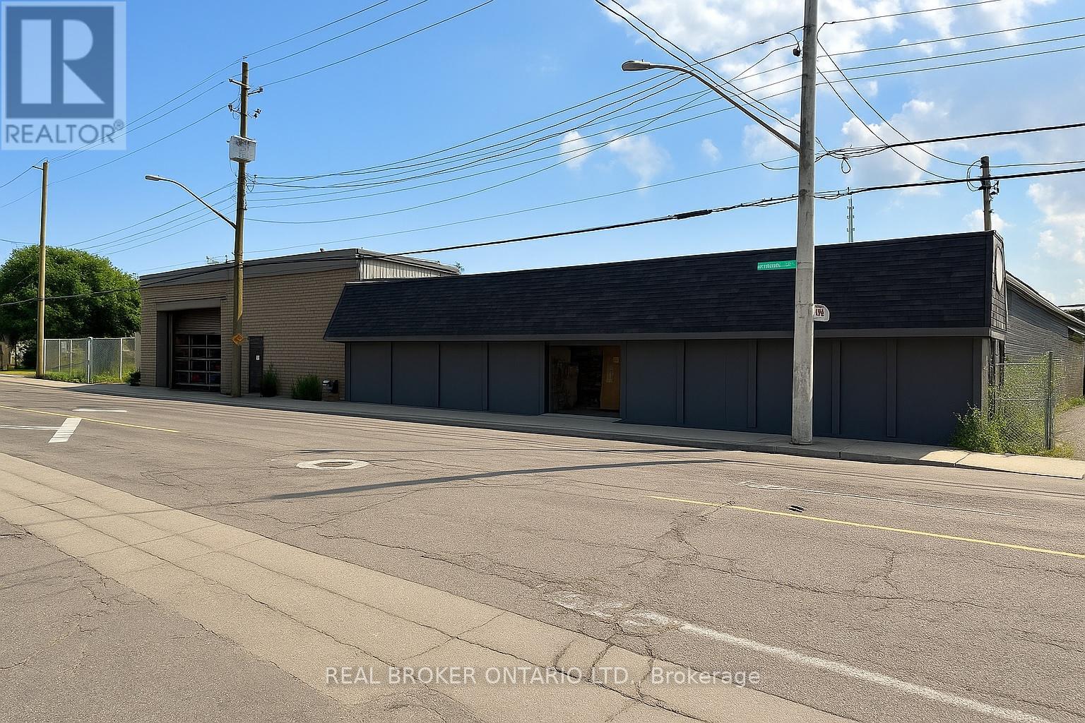 2 - 360 WENTWORTH STREET N, Hamilton, Ontario
