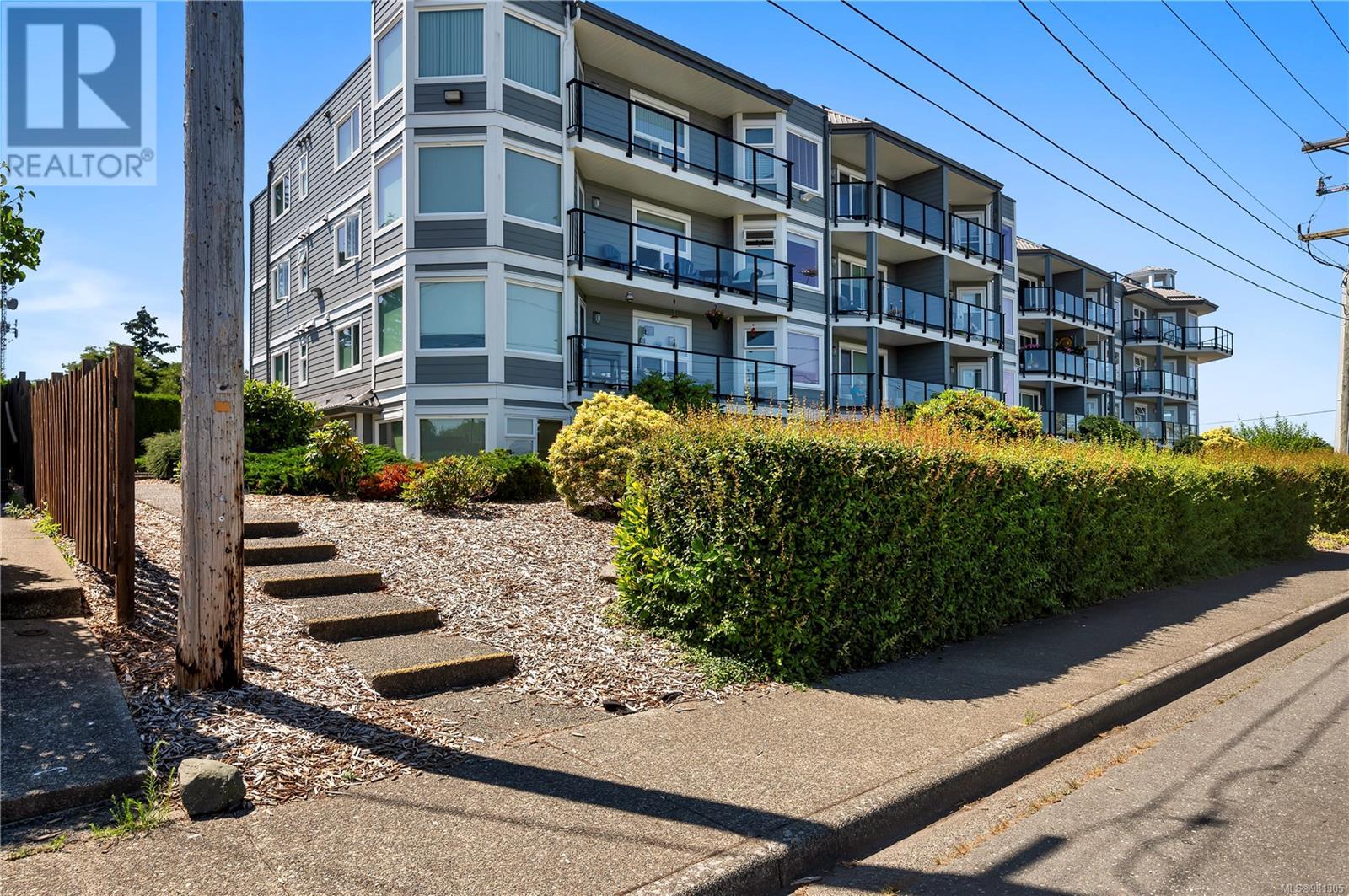 Property at 1F 690 Colwyn St image 2
