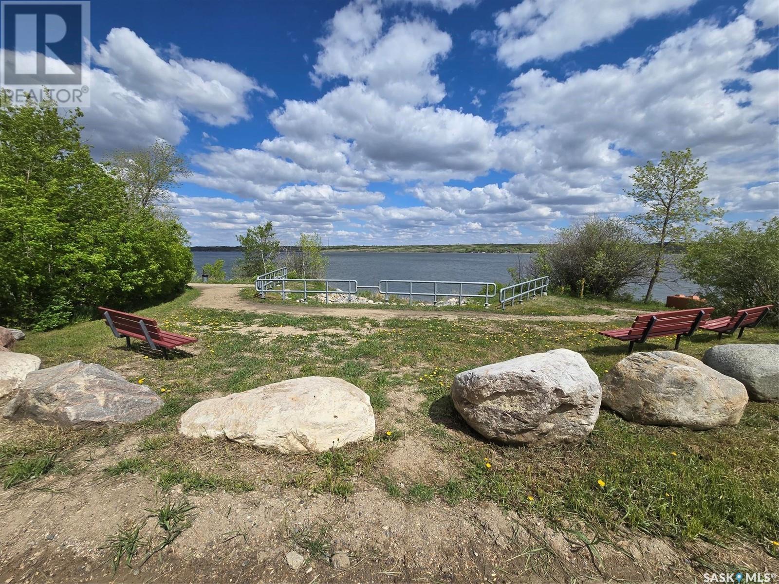 450 8th Street E, Regina Beach, Saskatchewan  S0G 4C0 - Photo 4 - SK007995