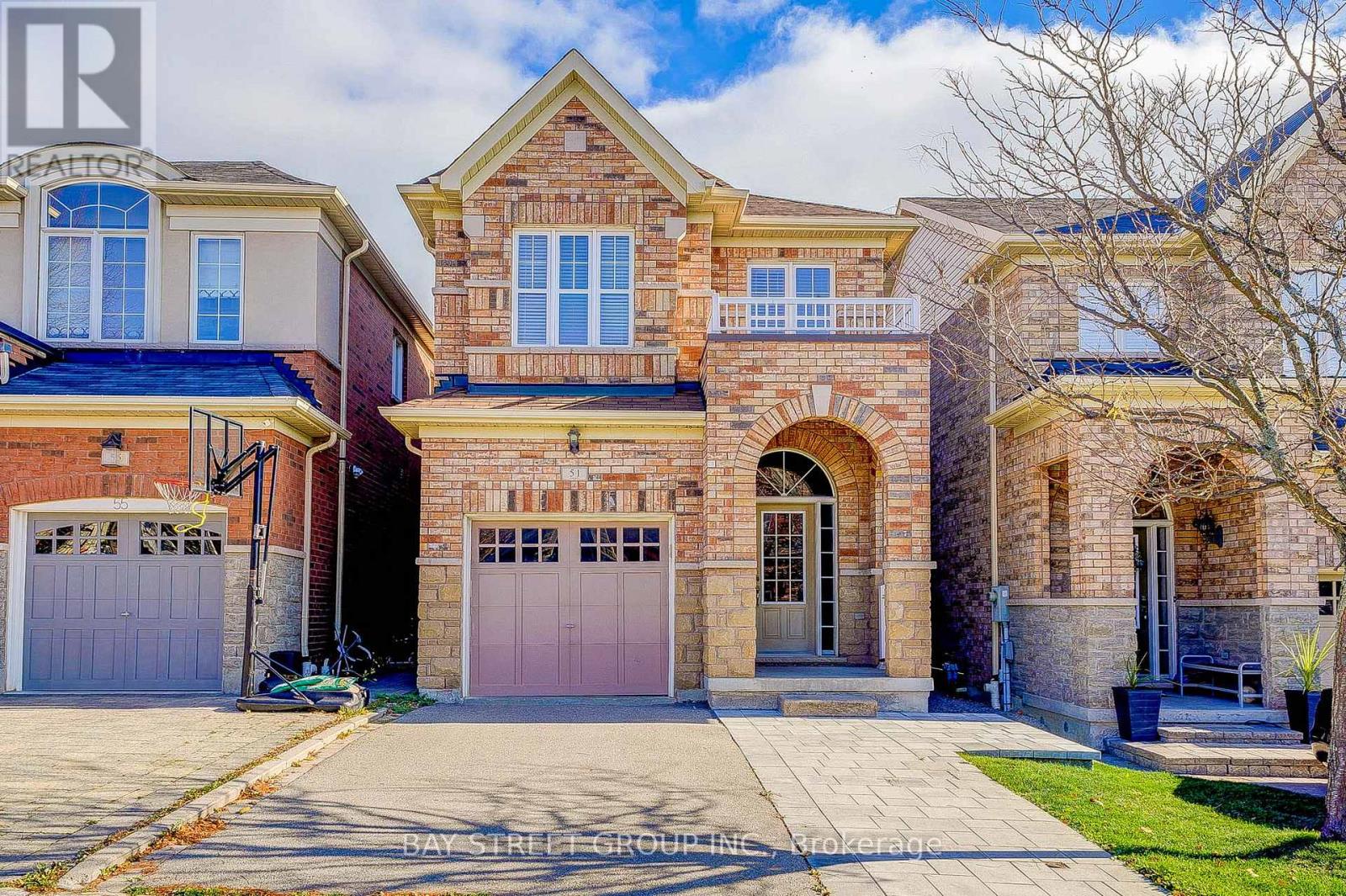 51 WOODVILLE DRIVE, Vaughan, Ontario