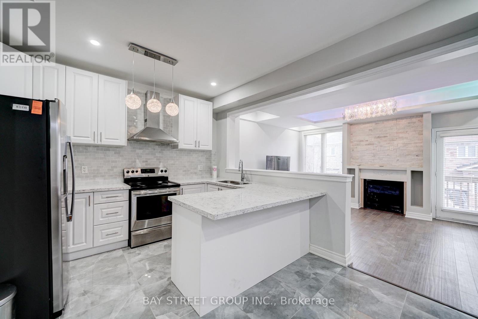 51 Woodville Drive, Vaughan, Ontario  L6A 4A9 - Photo 13 - N12202982
