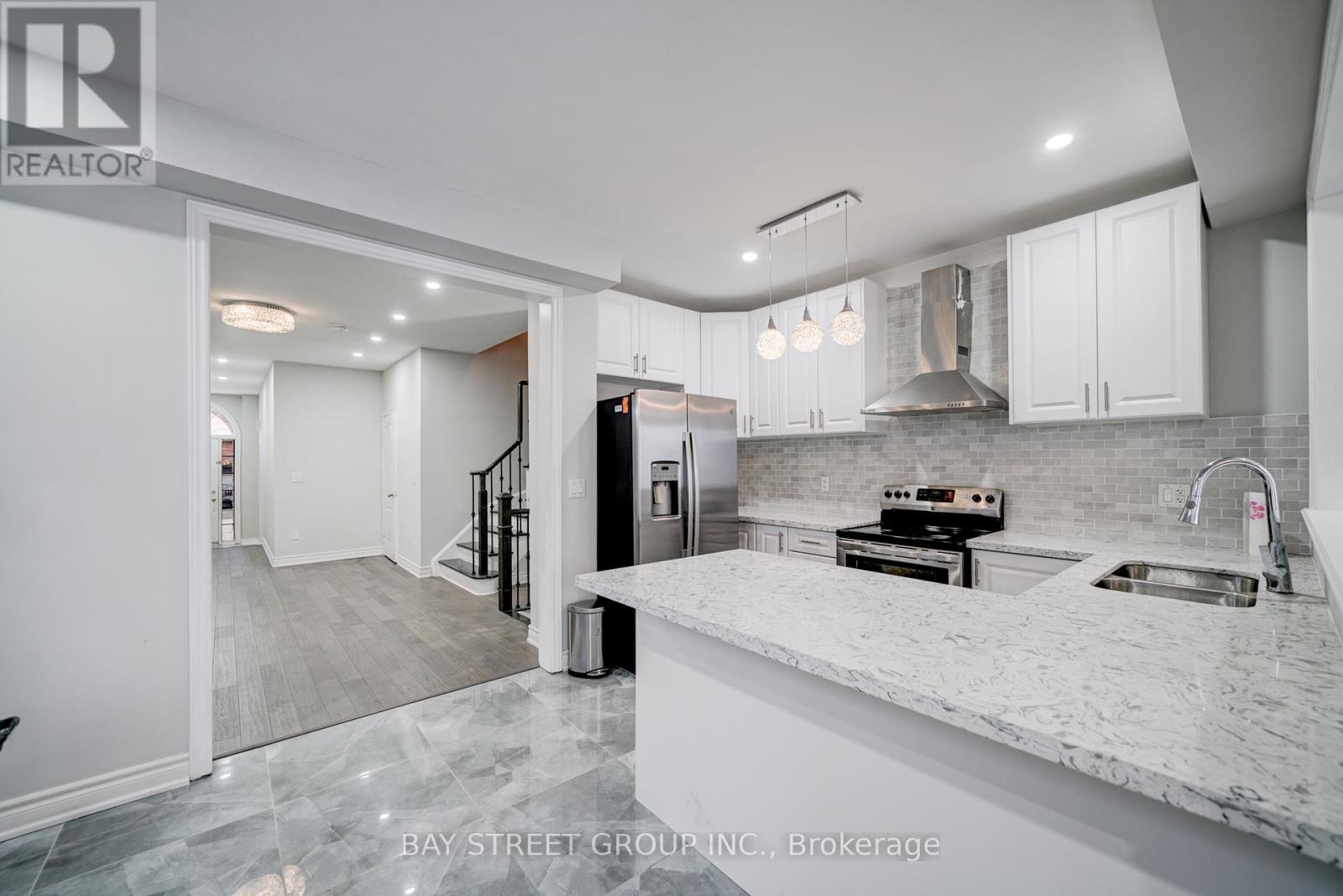 51 Woodville Drive, Vaughan, Ontario  L6A 4A9 - Photo 15 - N12202982