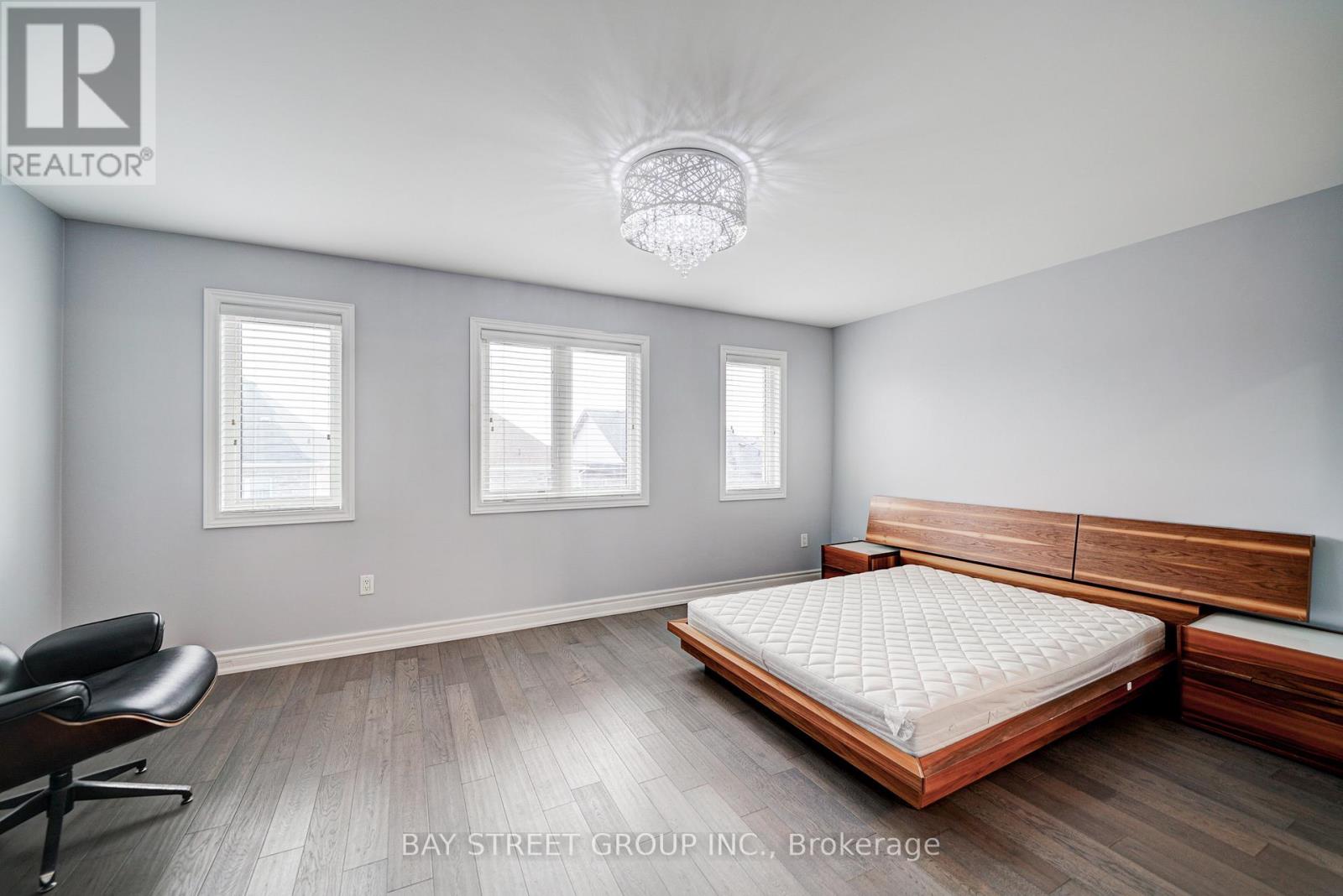 51 Woodville Drive, Vaughan, Ontario  L6A 4A9 - Photo 25 - N12202982
