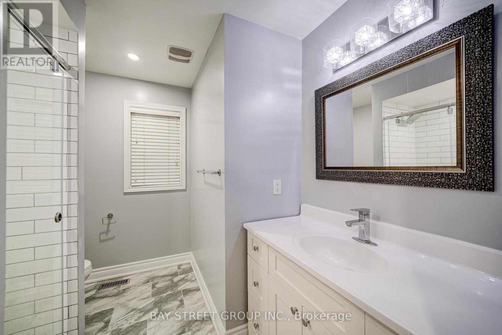 51 Woodville Drive, Vaughan, Ontario  L6A 4A9 - Photo 35 - N12202982