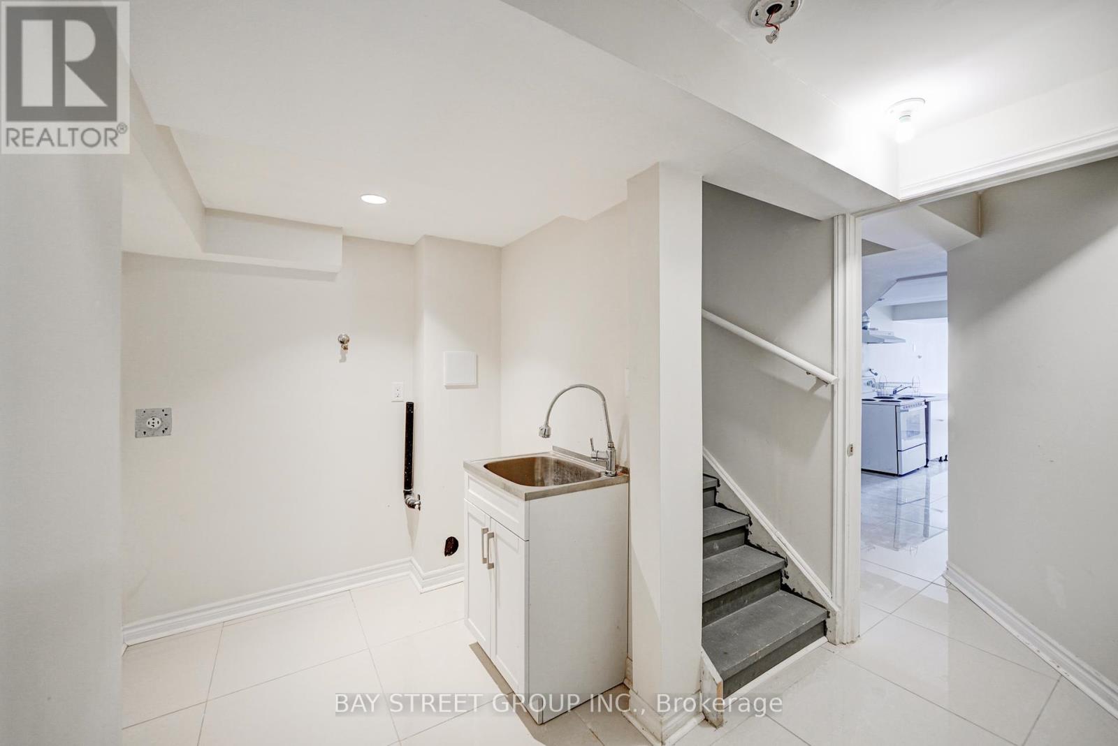 51 Woodville Drive, Vaughan, Ontario  L6A 4A9 - Photo 42 - N12202982