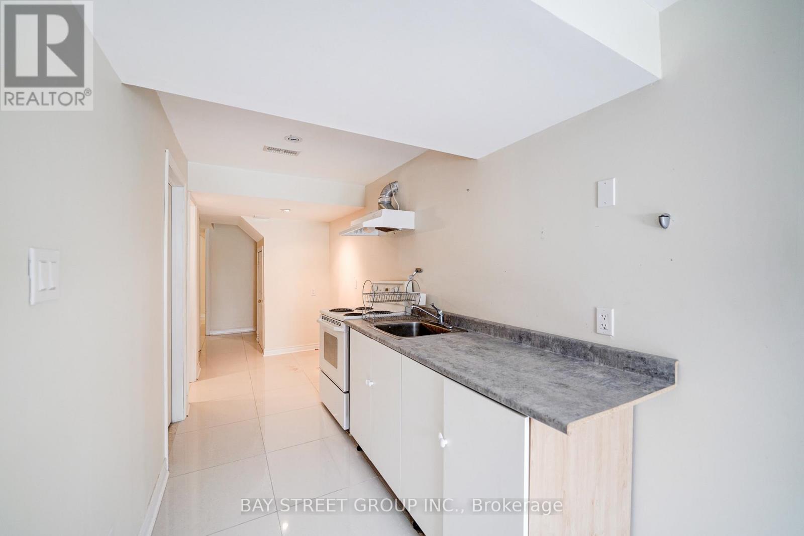 51 Woodville Drive, Vaughan, Ontario  L6A 4A9 - Photo 45 - N12202982