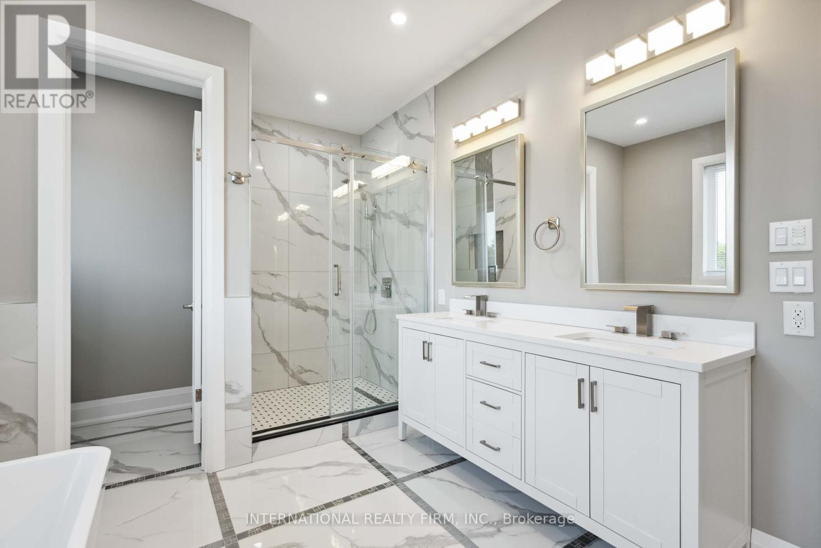 408 Allen Court, Richmond Hill, Ontario  L4C 1G5 - Photo 22 - N12203049