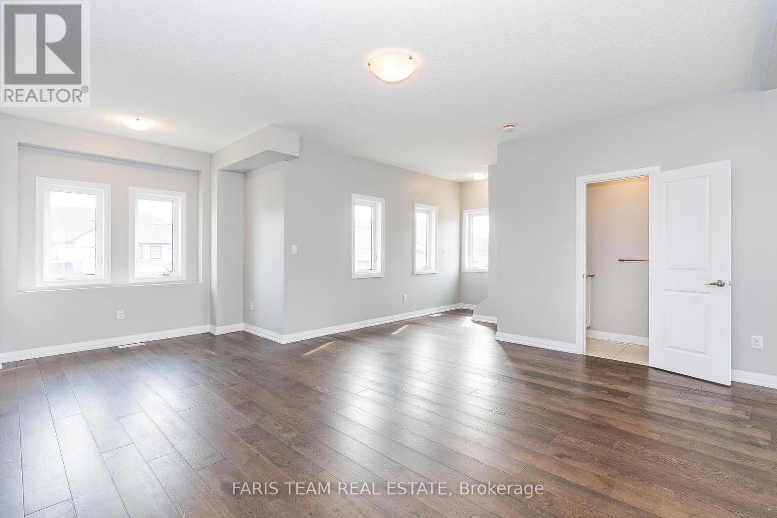 43 Lahey Crescent, Penetanguishene, Ontario  L9M 0W1 - Photo 12 - S12203030