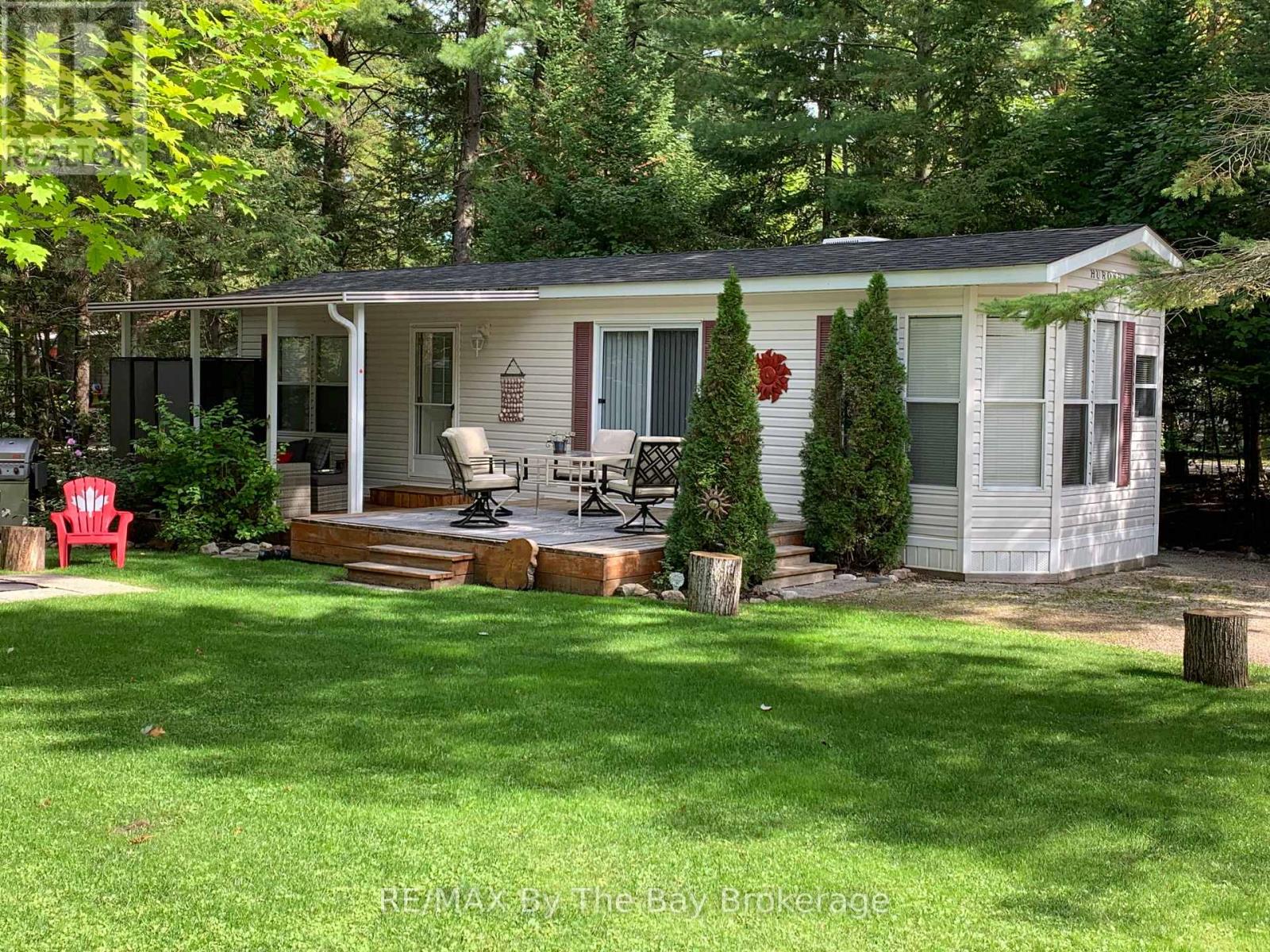 G4 - 85 Theme Park Drive, Wasaga Beach, Ontario  L9Z 1X7 - Photo 3 - S12033686