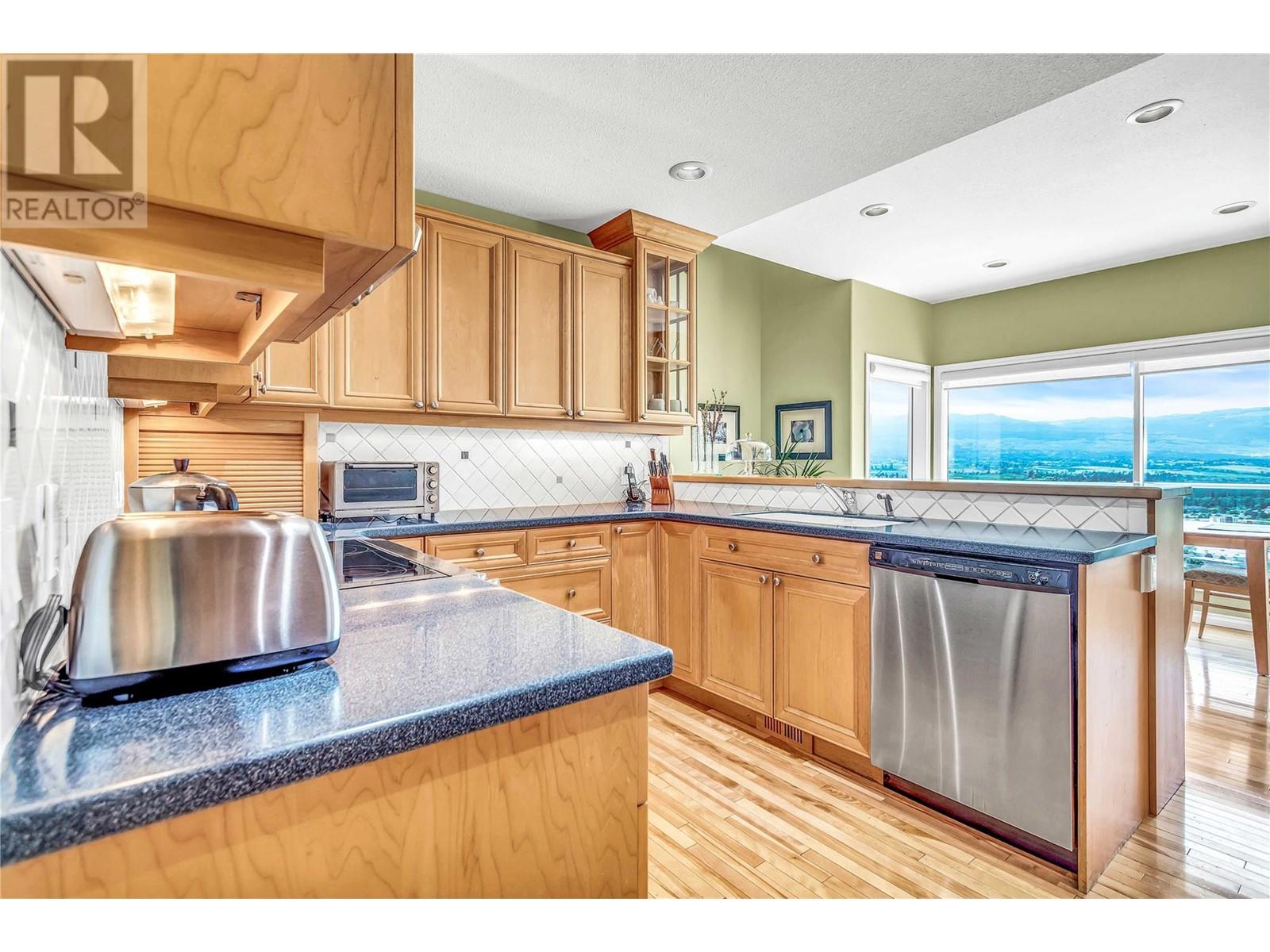 880 Christina Place Unit# 21, Kelowna, British Columbia  V1V 1S4 - Photo 24 - 10351131