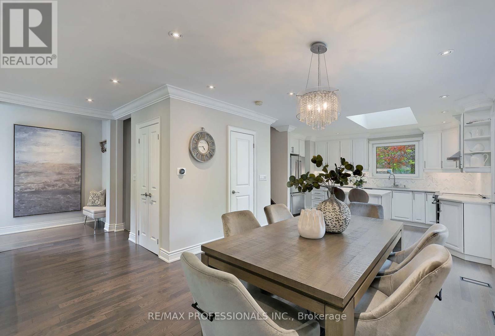 14 Aymarn Court, Toronto, Ontario  M9C 2G4 - Photo 13 - W12203002