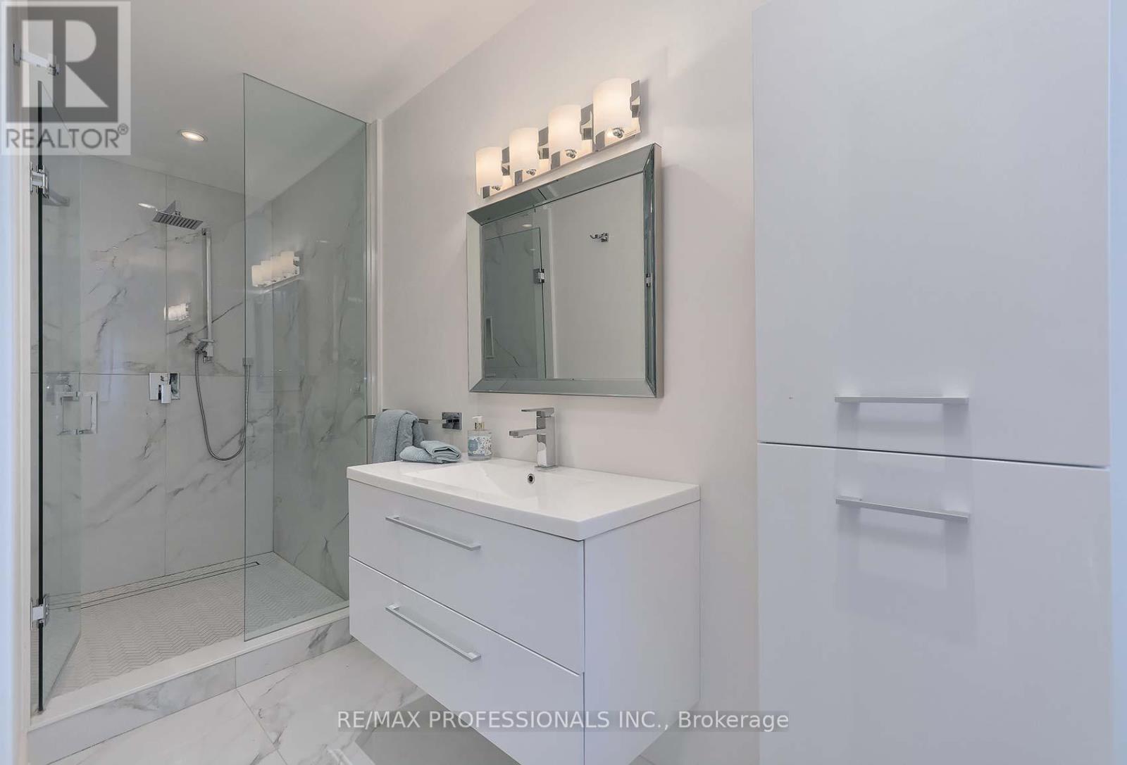 14 Aymarn Court, Toronto, Ontario  M9C 2G4 - Photo 24 - W12203002