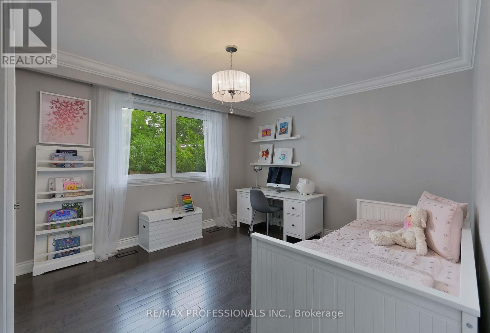 14 Aymarn Court, Toronto, Ontario  M9C 2G4 - Photo 27 - W12203002