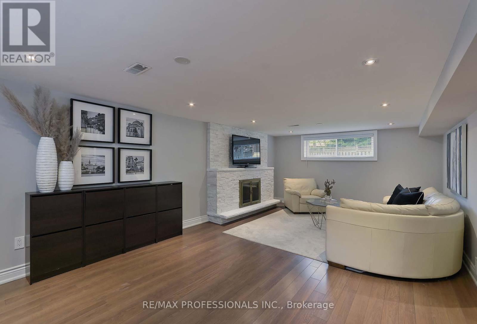 14 Aymarn Court, Toronto, Ontario  M9C 2G4 - Photo 31 - W12203002