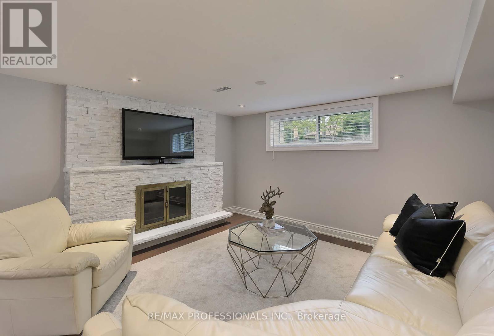 14 Aymarn Court, Toronto, Ontario  M9C 2G4 - Photo 33 - W12203002
