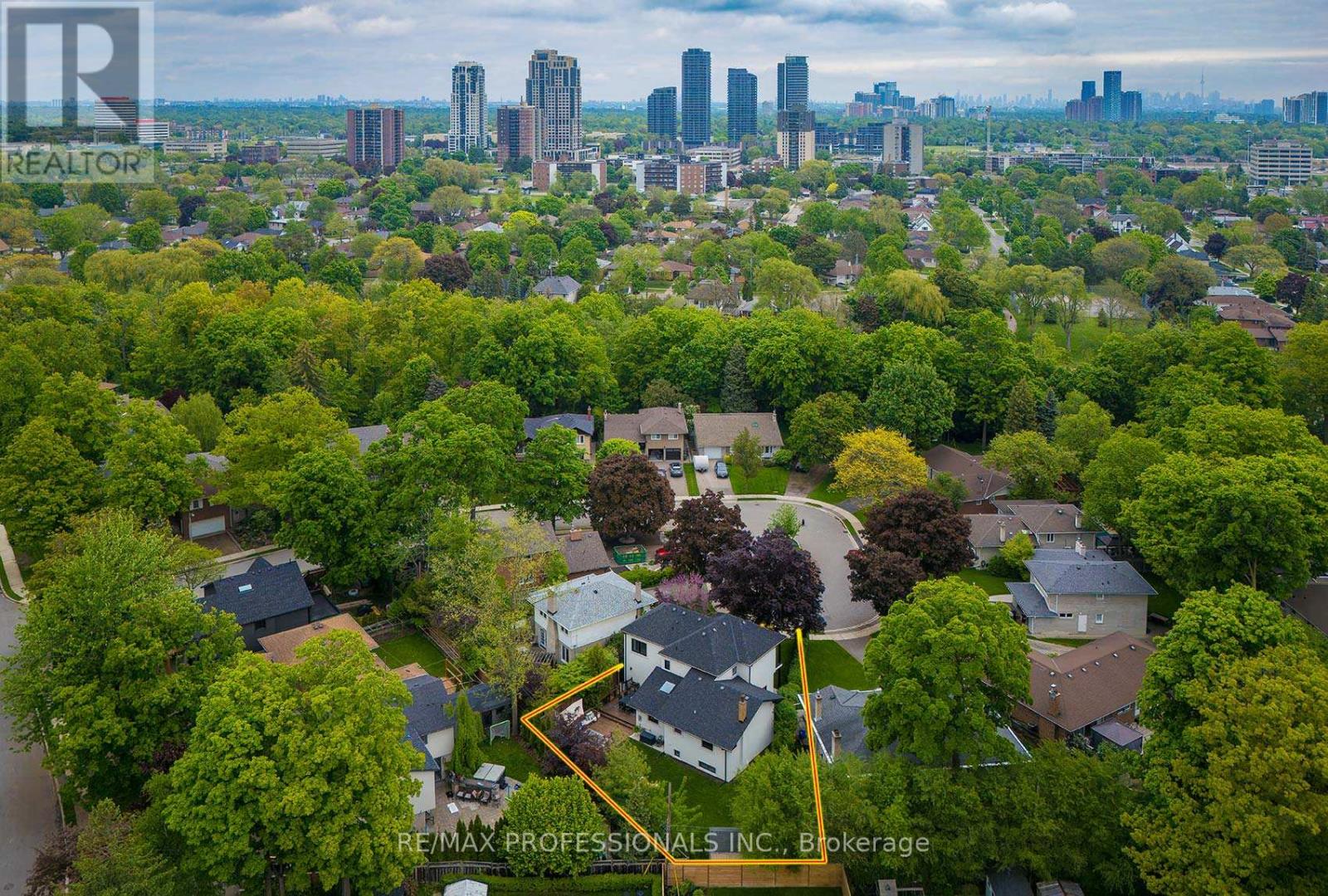 14 Aymarn Court, Toronto, Ontario  M9C 2G4 - Photo 42 - W12203002