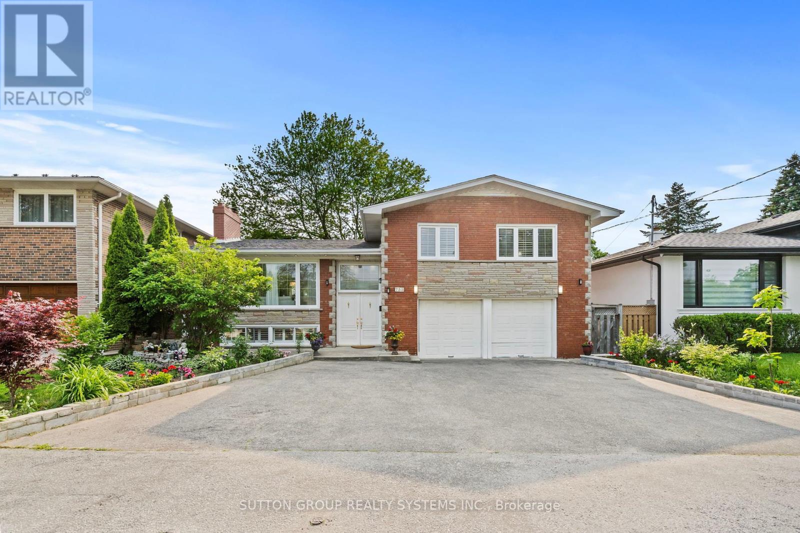 732 Royal York Road, Toronto, Ontario  M8Y 2T6 - Photo 1 - W12203021