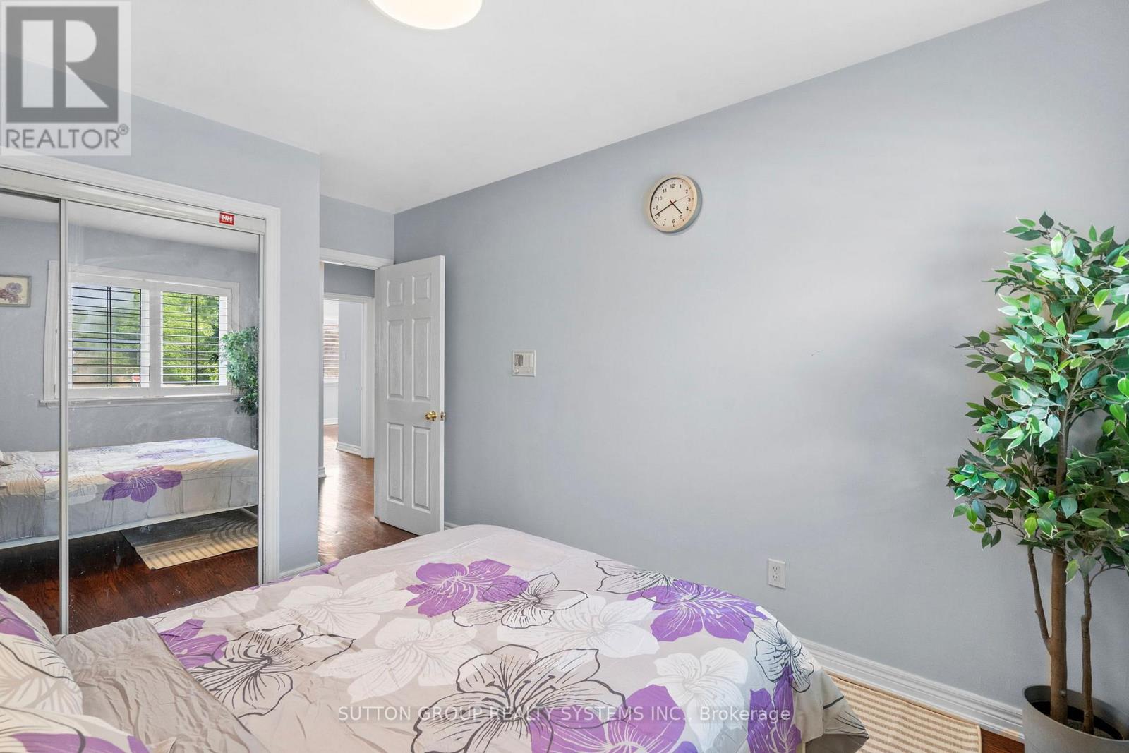 732 Royal York Road, Toronto, Ontario  M8Y 2T6 - Photo 19 - W12203021