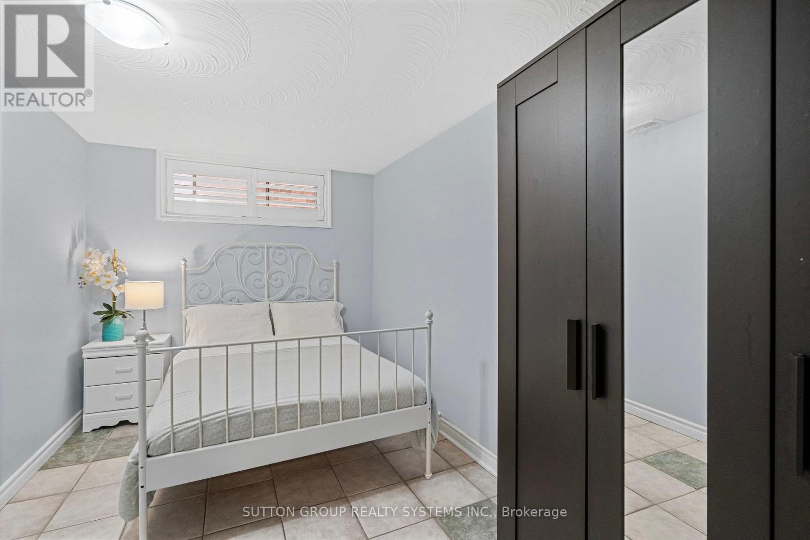 732 Royal York Road, Toronto, Ontario  M8Y 2T6 - Photo 30 - W12203021