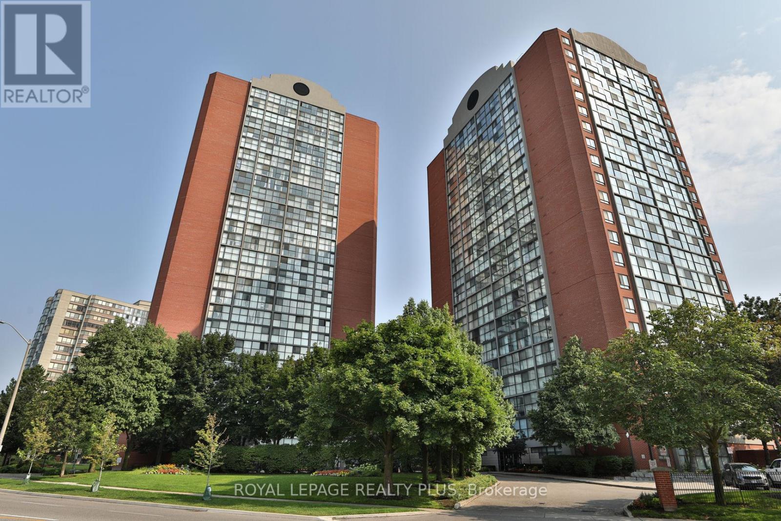 Property at 408 - 4205 SHIPP DRIVE image 1