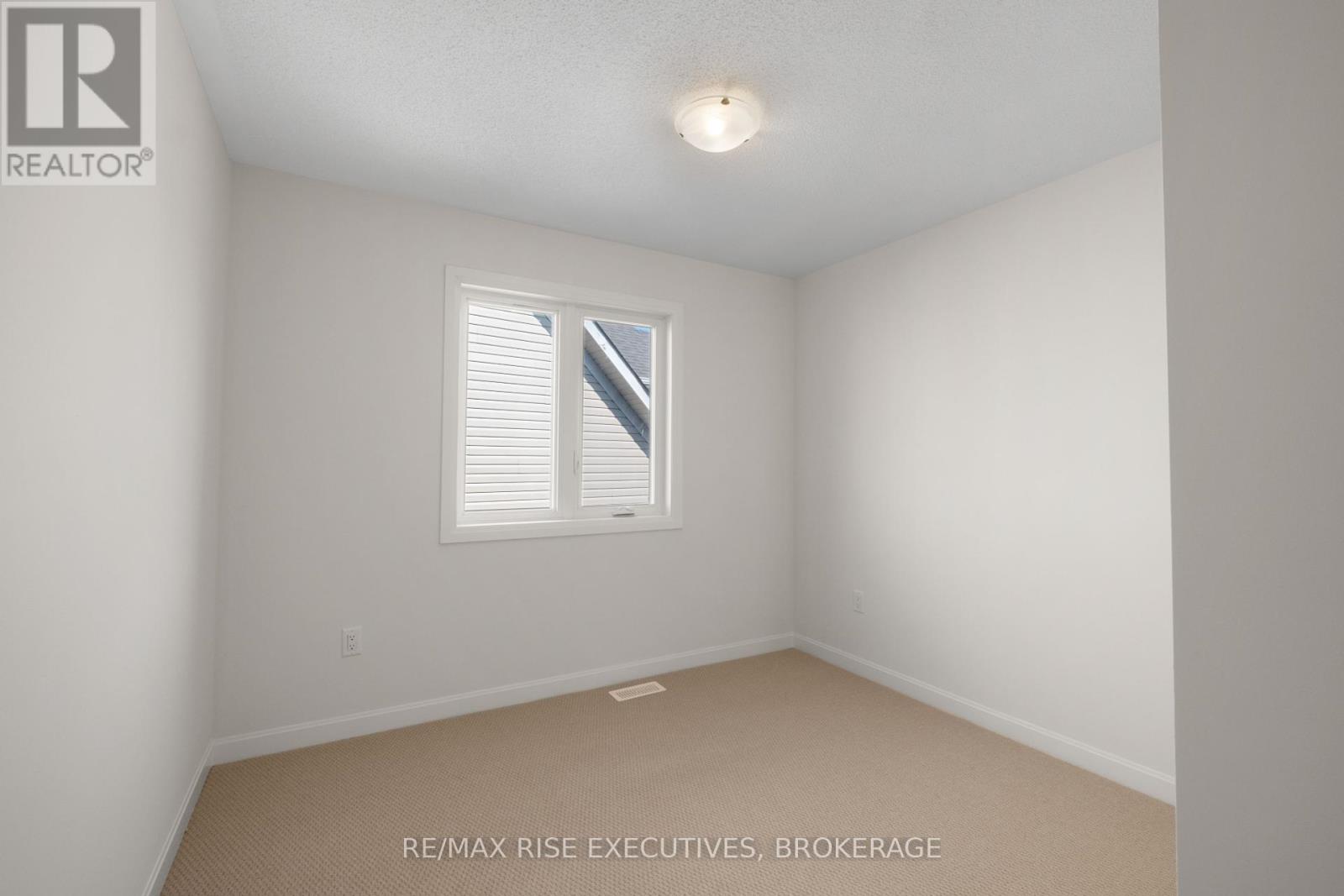 128 Gildersleeve Boulevard, Loyalist, Ontario  K0H 1G0 - Photo 19 - X12203082