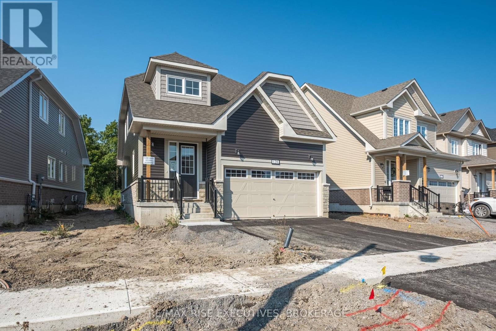 128 Gildersleeve Boulevard, Loyalist, Ontario  K0H 1G0 - Photo 2 - X12203082