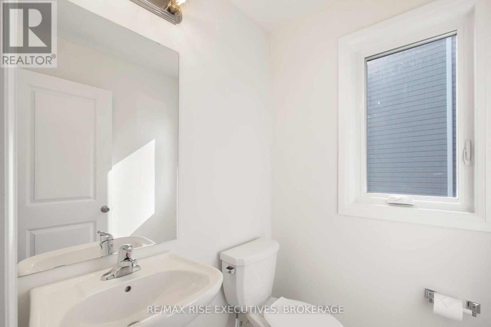 128 Gildersleeve Boulevard, Loyalist, Ontario  K0H 1G0 - Photo 5 - X12203082
