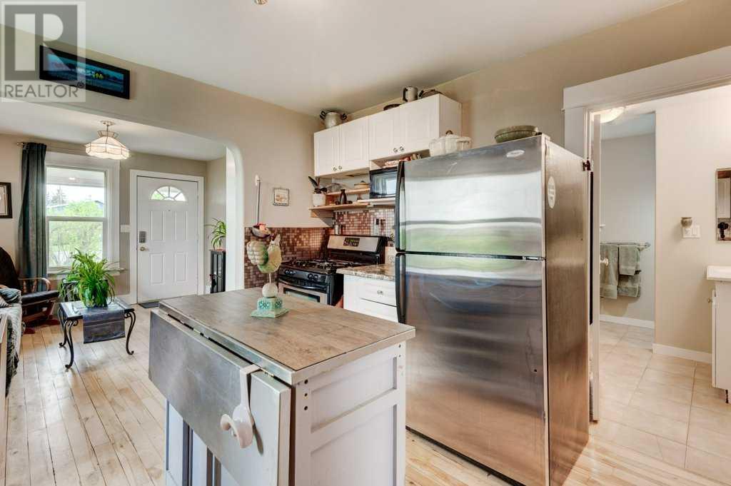 701 Broadway Street, Standard, Alberta  T0J 3G0 - Photo 14 - A2222032