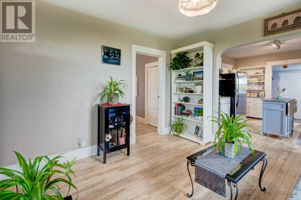 701 Broadway Street, Standard, Alberta  T0J 3G0 - Photo 6 - A2222032